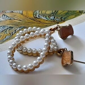 Gold Tone Metal and Cream Tear DropPearl Earrings